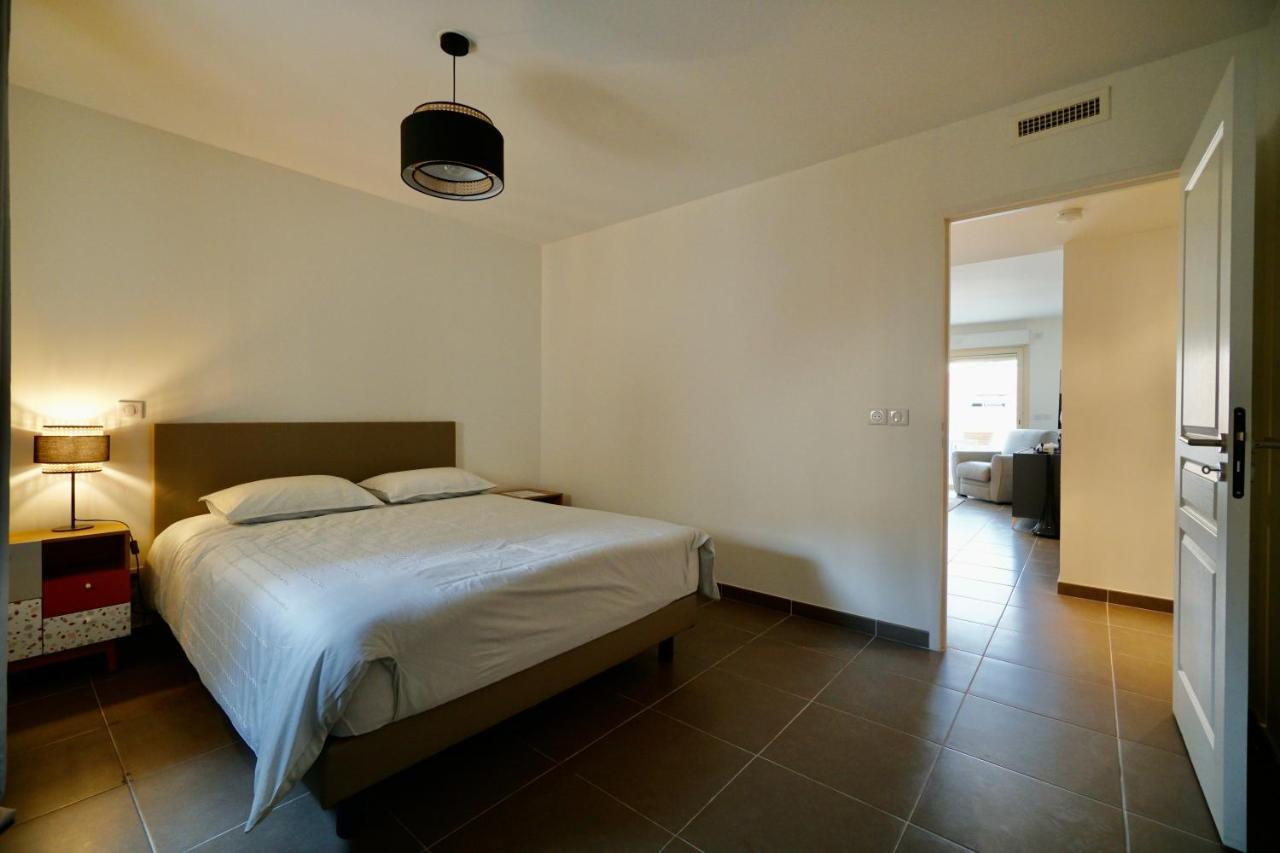Montaigne Apartment